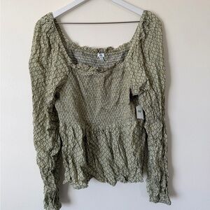 Women’s Dip Blouse Size XL NWT